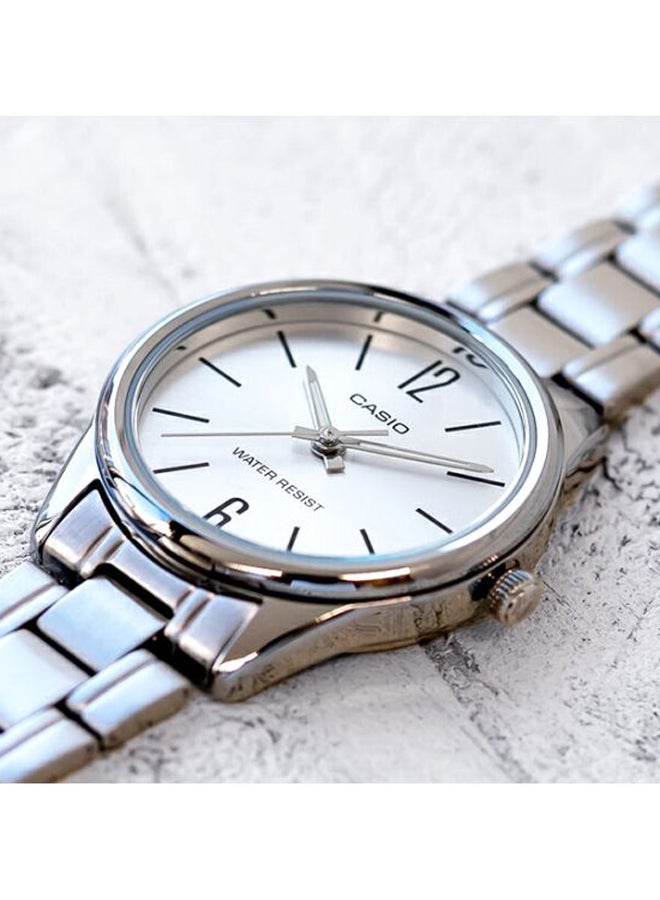CASIO Women's Water Resistant Stainless Steel Analog Watch LTP-V005D-7B - 34 mm - Silver - Image 3