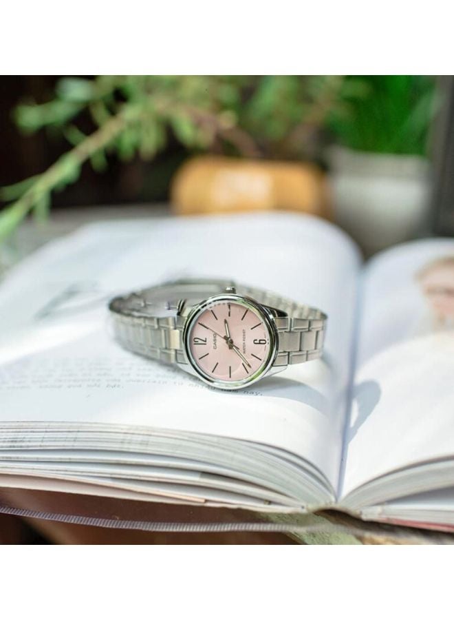 كاسيو ساعة يد بعقارب وسوار من الإستانلس ستيل طراز LTP-V005D-4BUDF - 28 مم - فضي للنساء - Image 5