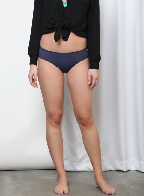 قطعة بيكيني سفلية بنمط سادة كحلي