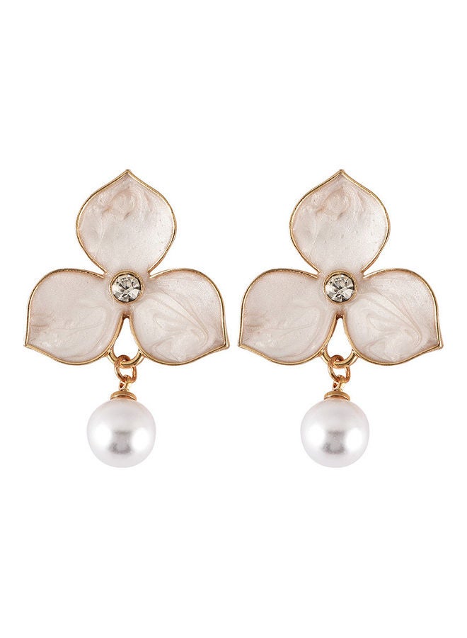 Floral Design Fashionable Earrings 