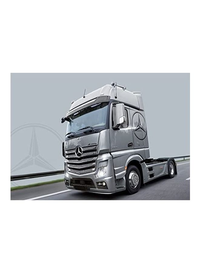 ITALERI Mercedes Benz Actros MP4 Gigaspace  - Image 2