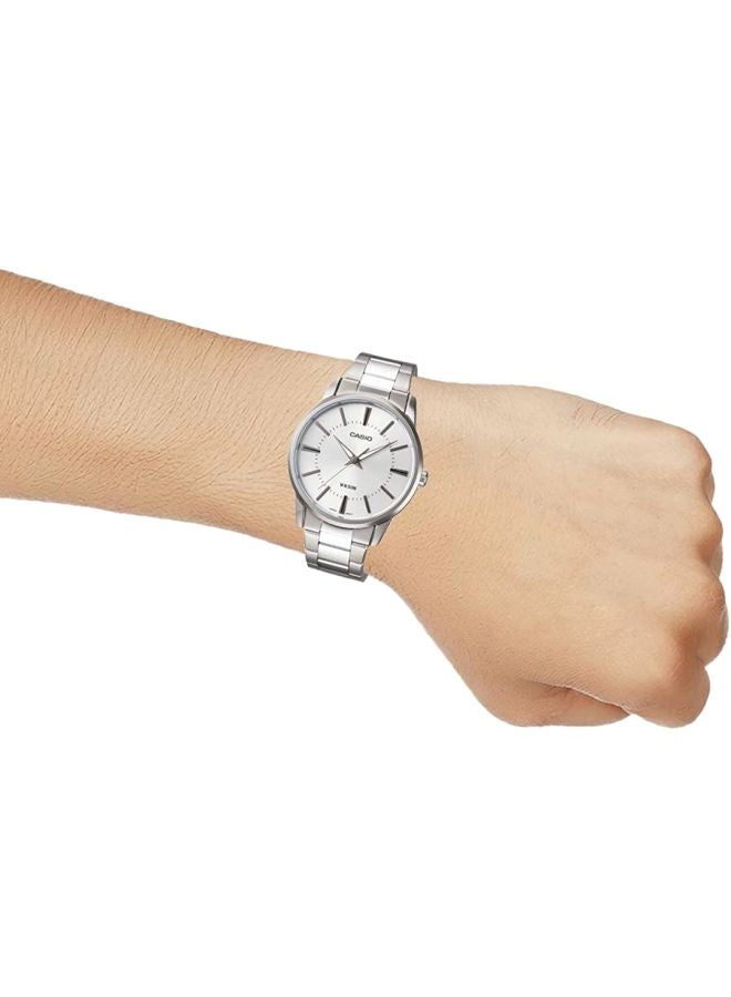 CASIO Men's Enticer Water Resistant Analog Watch MTP-1303D-7AVEF  - Image 5
