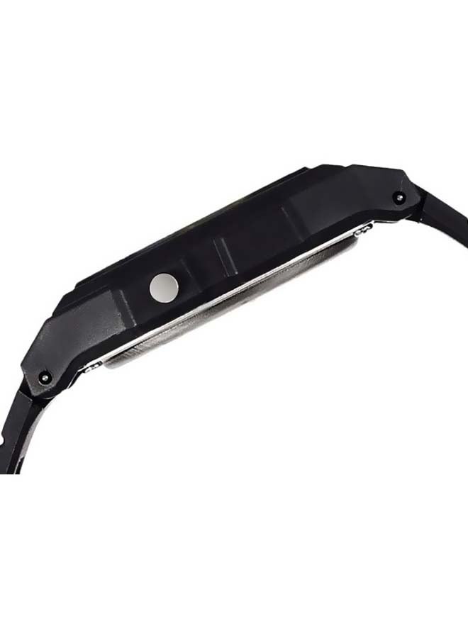 كاسيو ساعة يد رقمية بسوار من الراتنج طراز F-94WA-9DG - Image 3