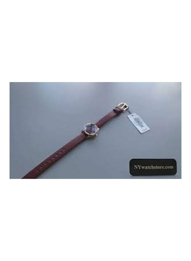 مارك جاكوبس ساعة يد بعقارب بقرص مستدير ومنقوش وبسوار من الجلد للنساء - طراز Mbm1382 للنساء - Image 3