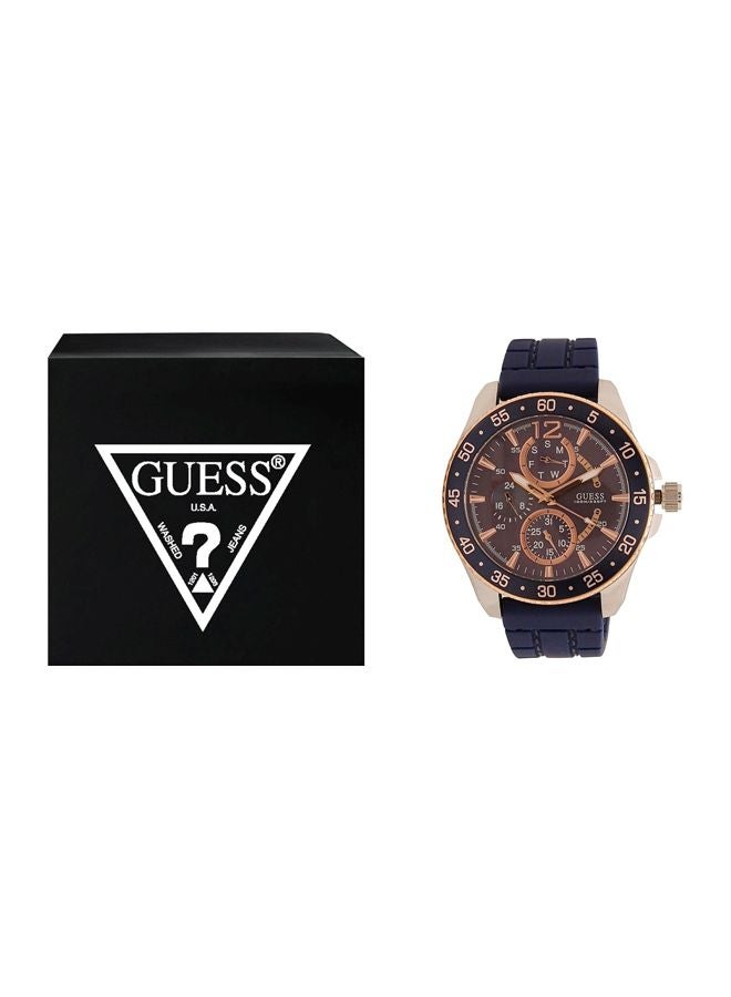 GUESS Men's Water Resistant Analog Watch W0798G2 - Image 5