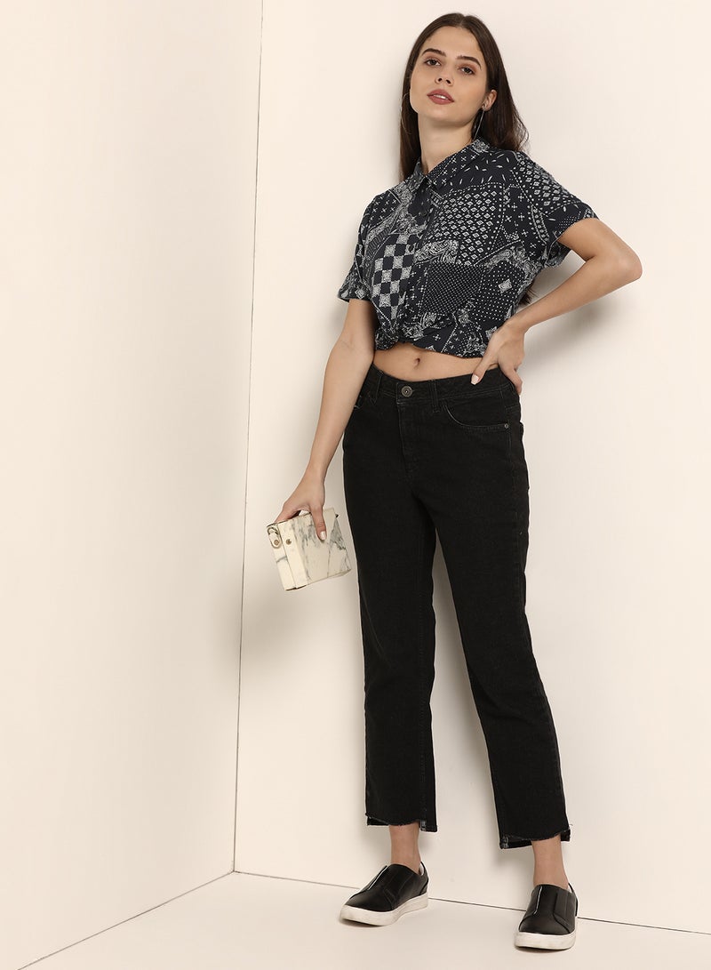 ABOF Printed Regular Fit Collared Neck Short Sleeve Shirt Black/White  - Image 4