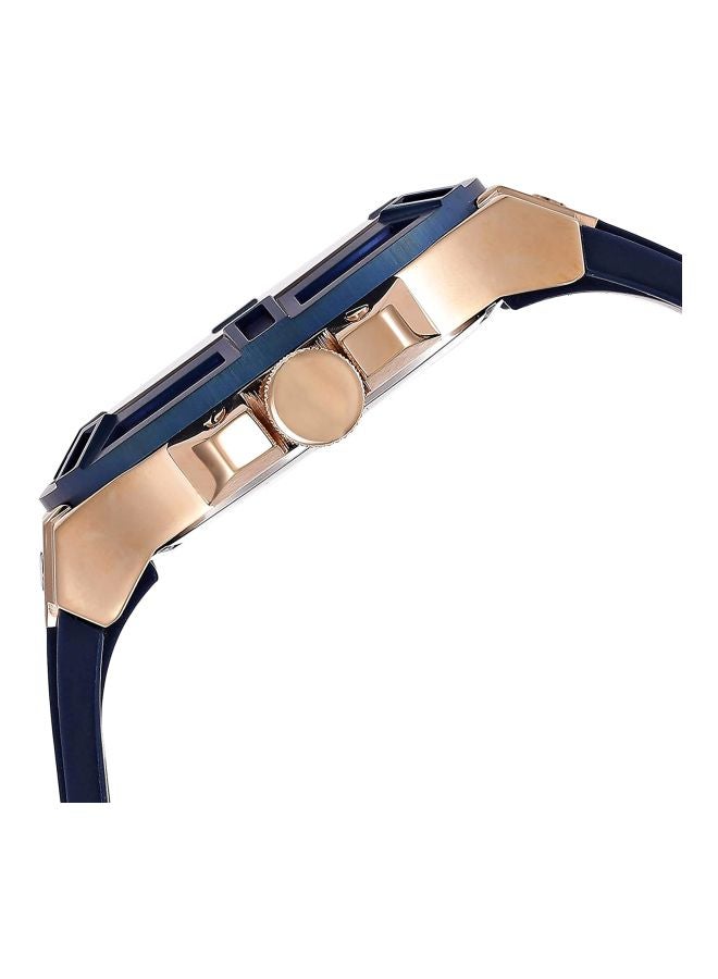 GUESS Men's Water Resistant Analog Watch W0247G3 - Image 4