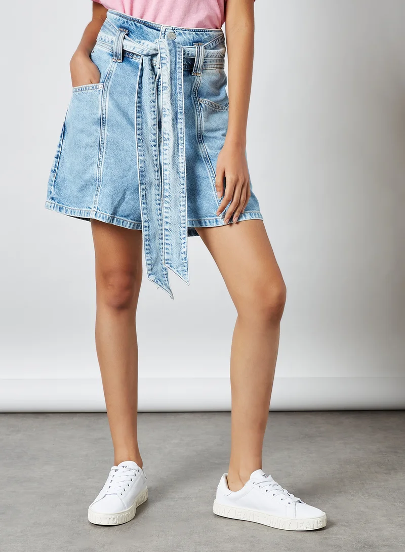 TOMMY JEANS Self-Tie Belt Denim Mom Shorts