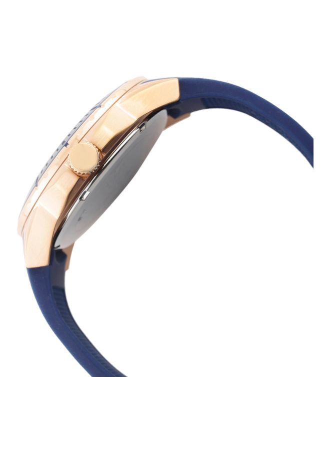 GUESS Men's Water Resistant Silicone Analog Watch W0485G1 - Image 3