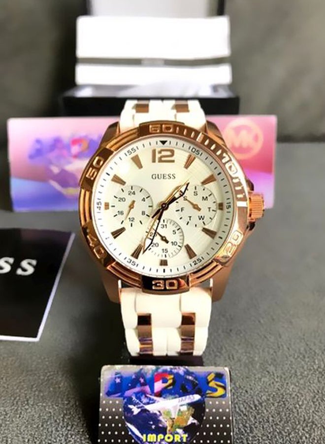 جس ساعة يد بعقارب وسوار من المطاط طراز W0615L1 للنساء - Image 4