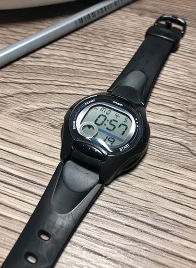 كاسيو ساعة يد رقمية مقاومة للماء للشباب طراز LW-200-1BVEF - 38 مم - أسود للنساء - Image 5