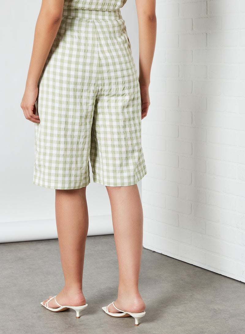 Native Youth - Gingham Long Shorts Green - Image 1