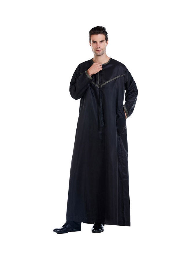 Front Button Detail Abaya Black  - Image 1