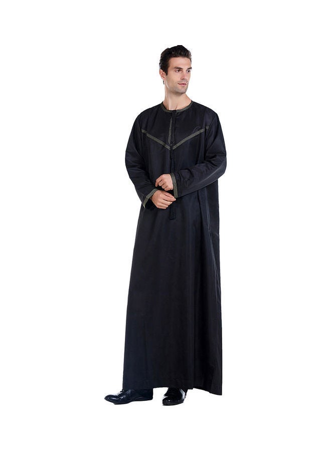 Front Button Detail Abaya Black  - Image 3