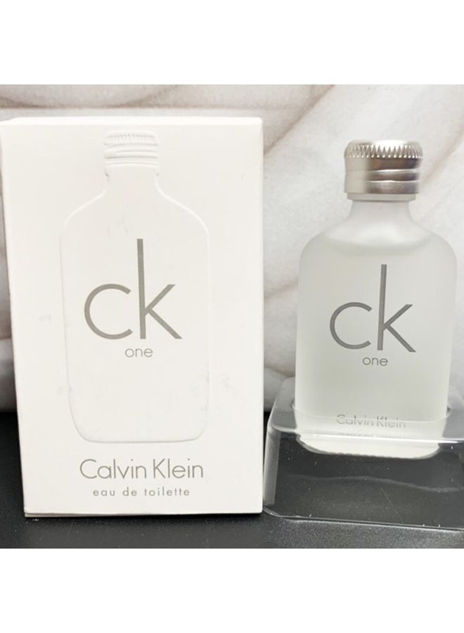 كالفن كلاين - طقم ديلوكس ترافيل كوليكشن مكون من 5 قطع من CK One EDT 10 Ml, All EDT 10 Ml, One Gold EDT 10 Ml, One EDP 10 Ml, Be EDT 10ملليلتر - Image 1