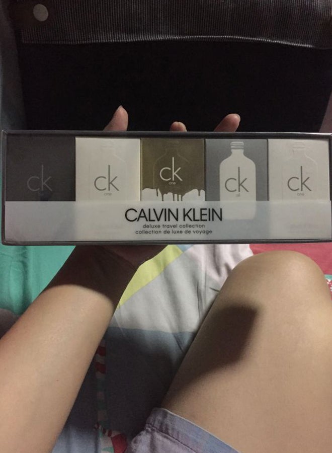 كالفن كلاين - طقم ديلوكس ترافيل كوليكشن مكون من 5 قطع من CK One EDT 10 Ml, All EDT 10 Ml, One Gold EDT 10 Ml, One EDP 10 Ml, Be EDT 10ملليلتر - Image 1
