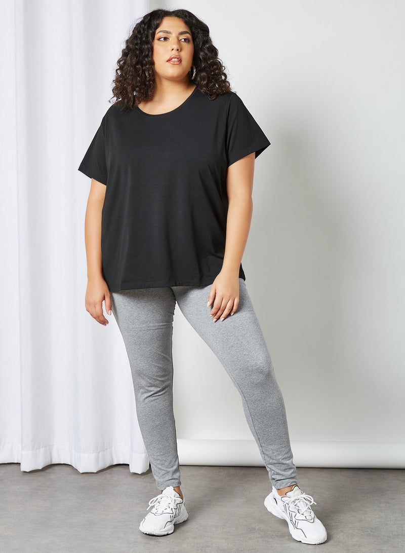 Only Carmakoma - Plus Size Basic Round Neck T-Shirt Black - Image 1