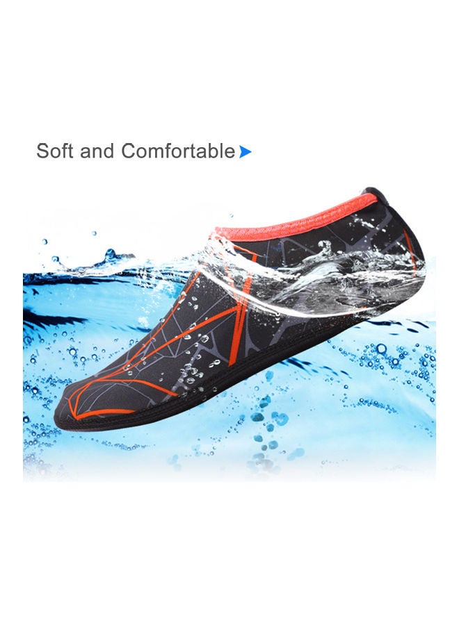 Generic Pair Of Aqua Socks XXXL  - Image 4