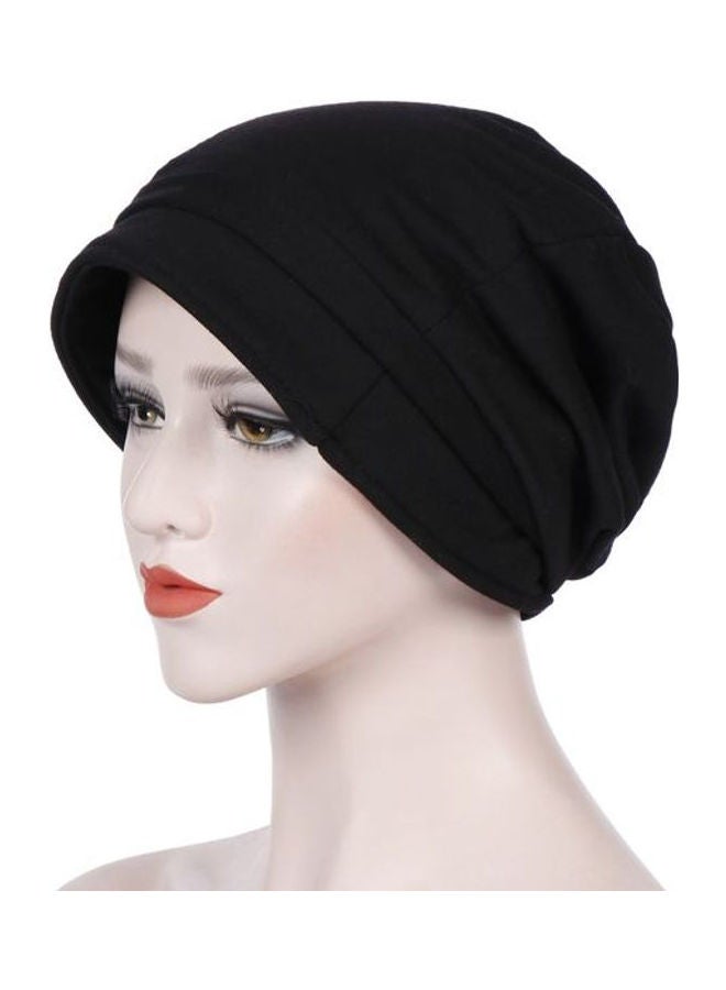 قبعة عصرية بتصميم سادة أسود