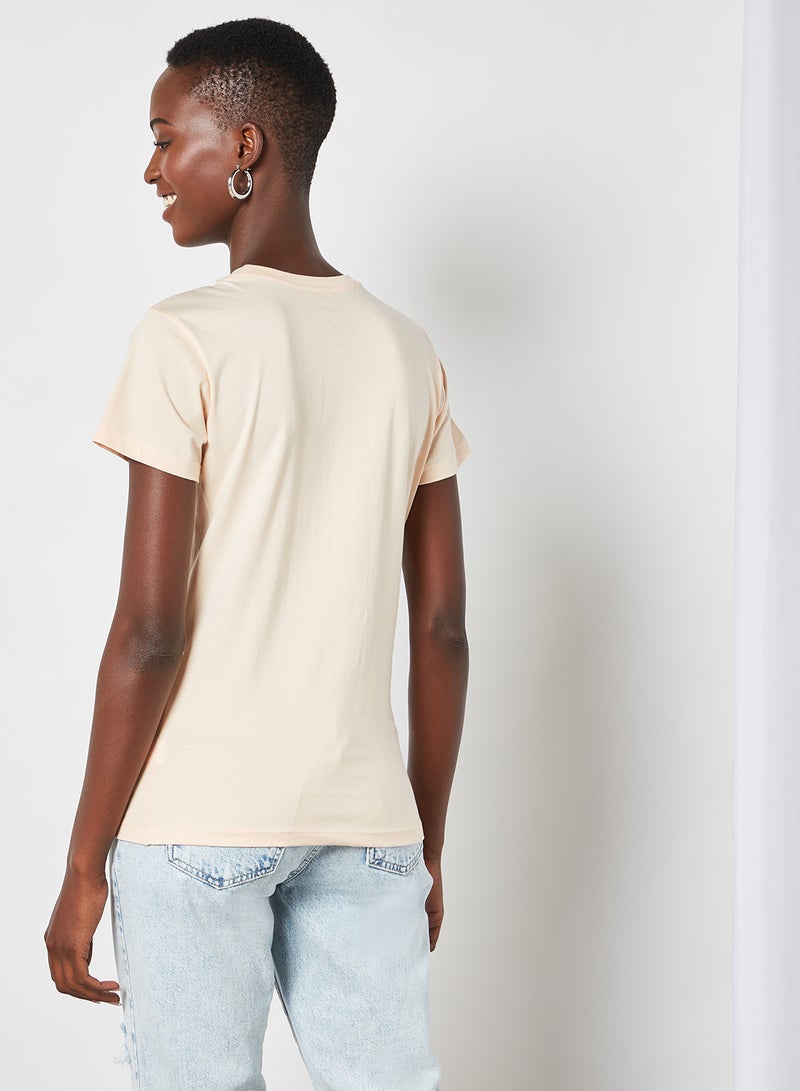 آيلا تيشيرت بفتحة رقبة مستديرة وطبعة عبارة "Work Out" خوخي - Image 2