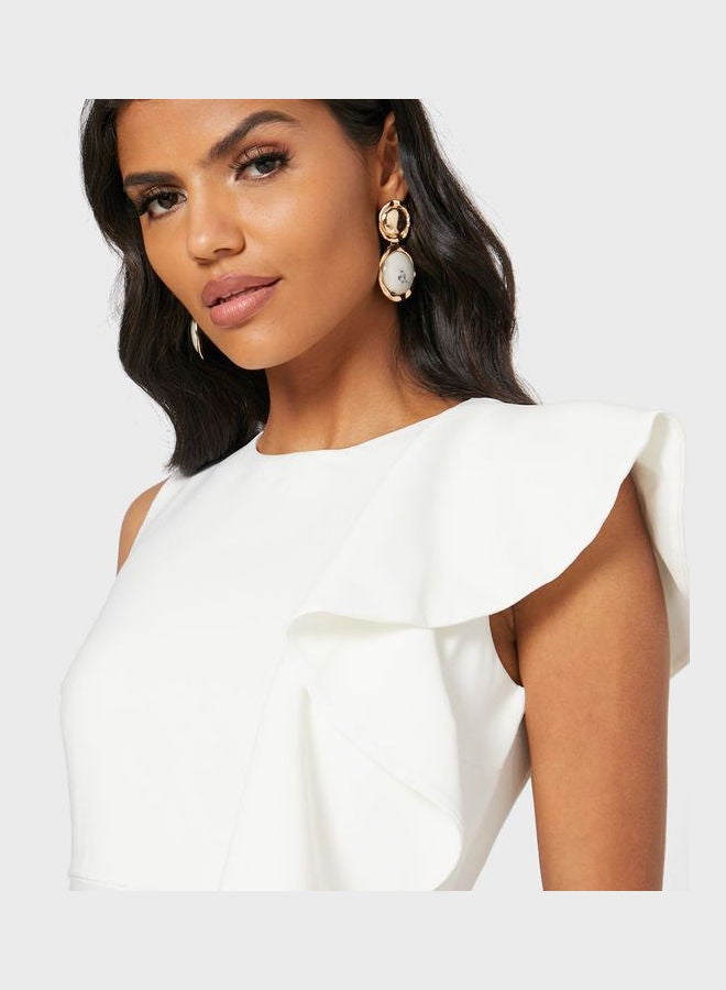 فستان بتصميم كسرات بارزة أبيض