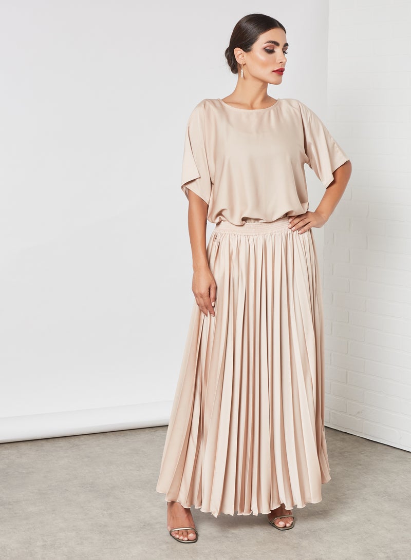 Bousni 3-Piece Pleated Bisht Abaya Set Latte  - Image 2