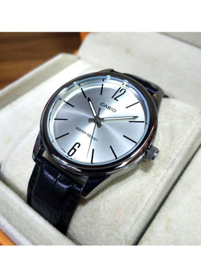 كاسيو ساعة يد بعقارب وسوار من الجلد طراز MTP-V005L-7B للرجال - Image 5
