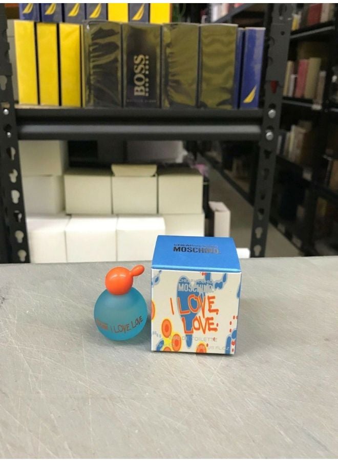 MOSCHINO - Cheap And Chic I Love EDT 4.9ml - Image 1