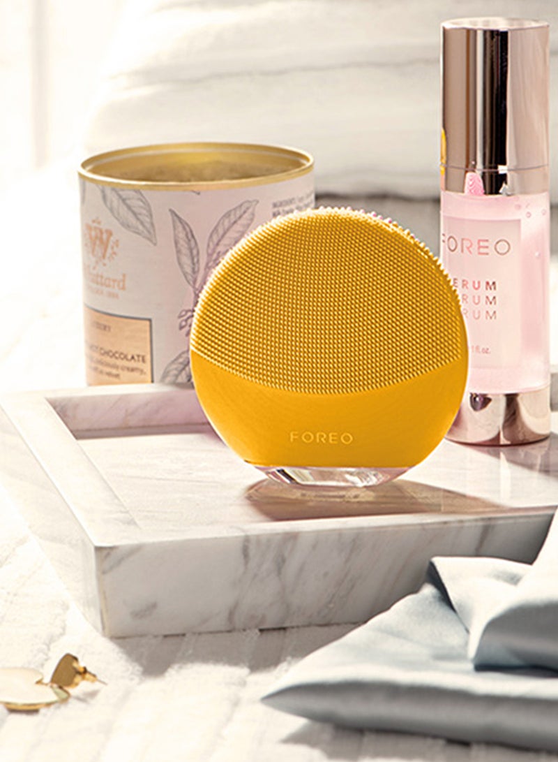 فوريو جهاز تدليك وتنظيف الوجه الذكي لونا ميني 3 أصفر 4.5سم - Image 4