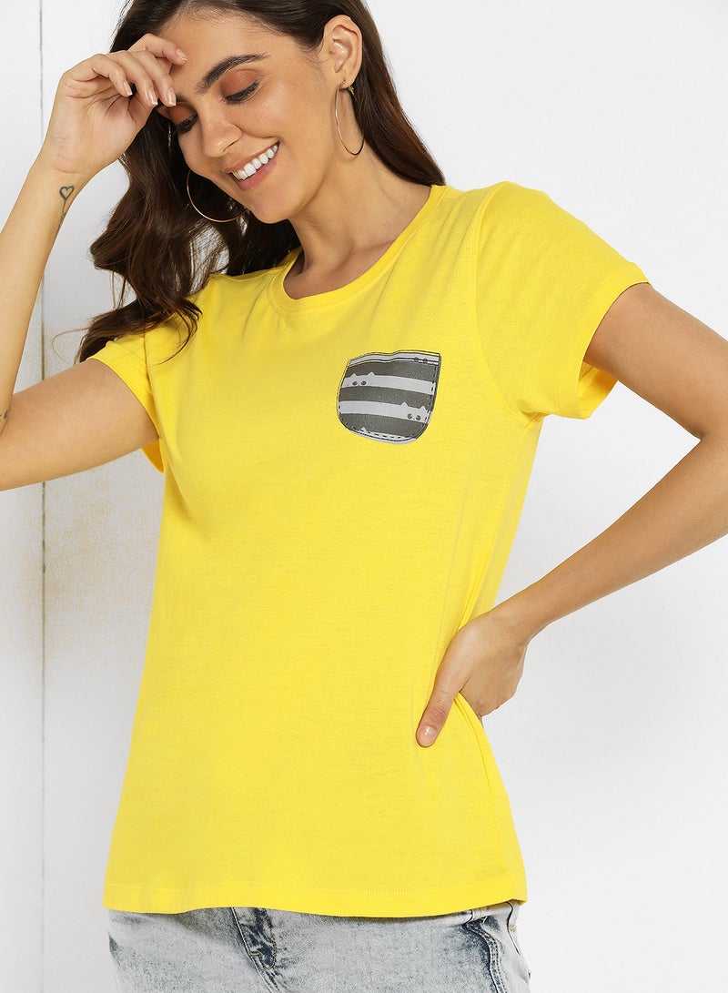 ABOF Stripe Detail Pocket Round Neck T-Shirt Yellow  - Image 3