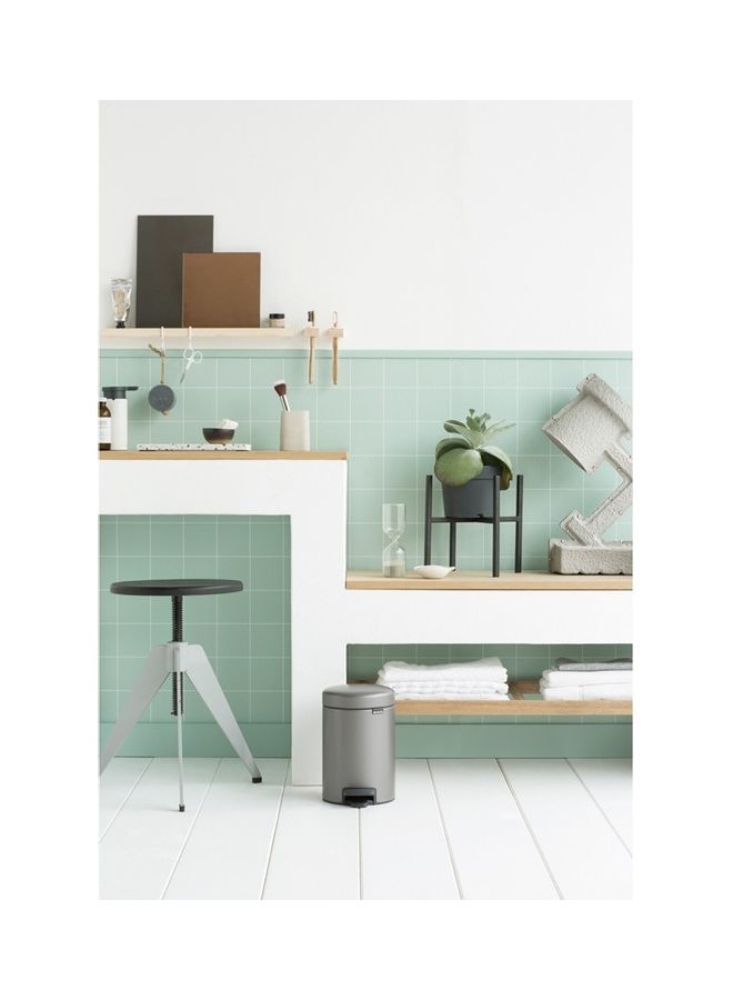 brabantia - Pedal Bin Newicon With Plastic Inner Bucket Platinum 3Liters - Image 1