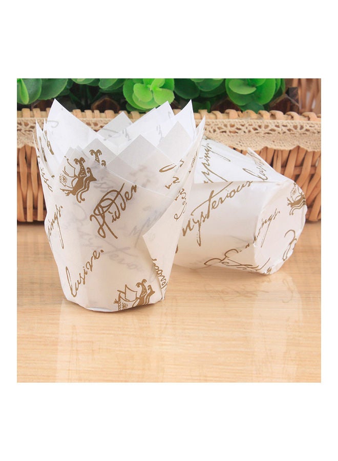طقم أوراق كب كيك مكون من 50 قطعة أبيض/ذهبي - Image 2