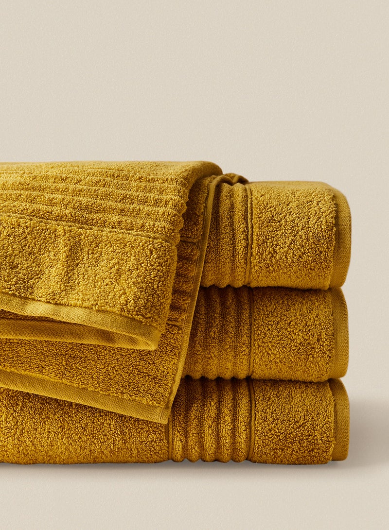 Noon East - 4 Piece Bathroom Towel Set - 500 GSM 100% Cotton - 4 Bath Towel - Gold Color - Highly Absorbent - Fast Dry Gold - Image 1