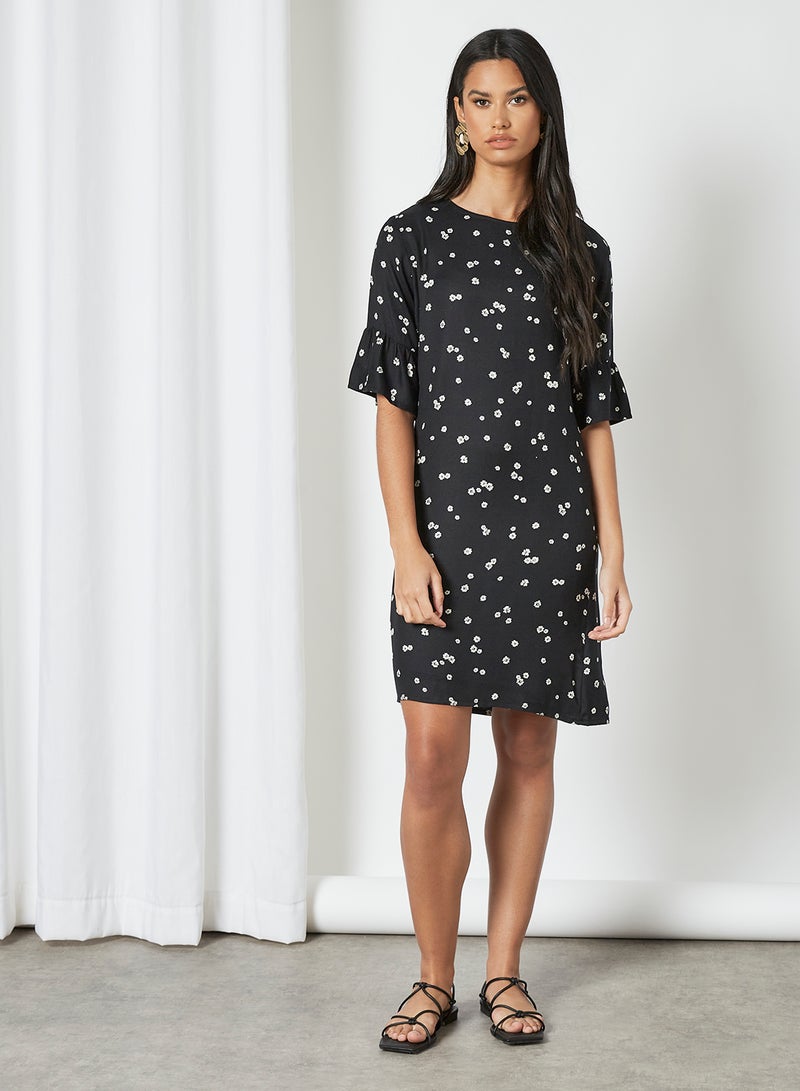 آيلا فستان بأكمام جرس مزين بنقشة زهور أسود - Image 1