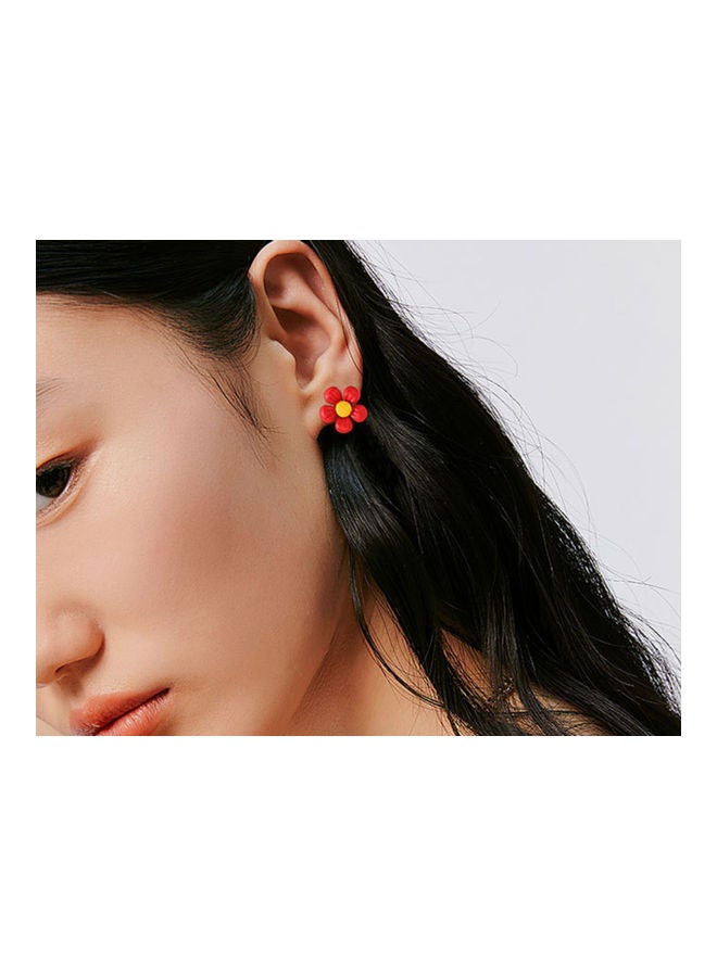 J.J Hand made 925 Sterling Silver Daisy Small Flower Earrings - Image 3