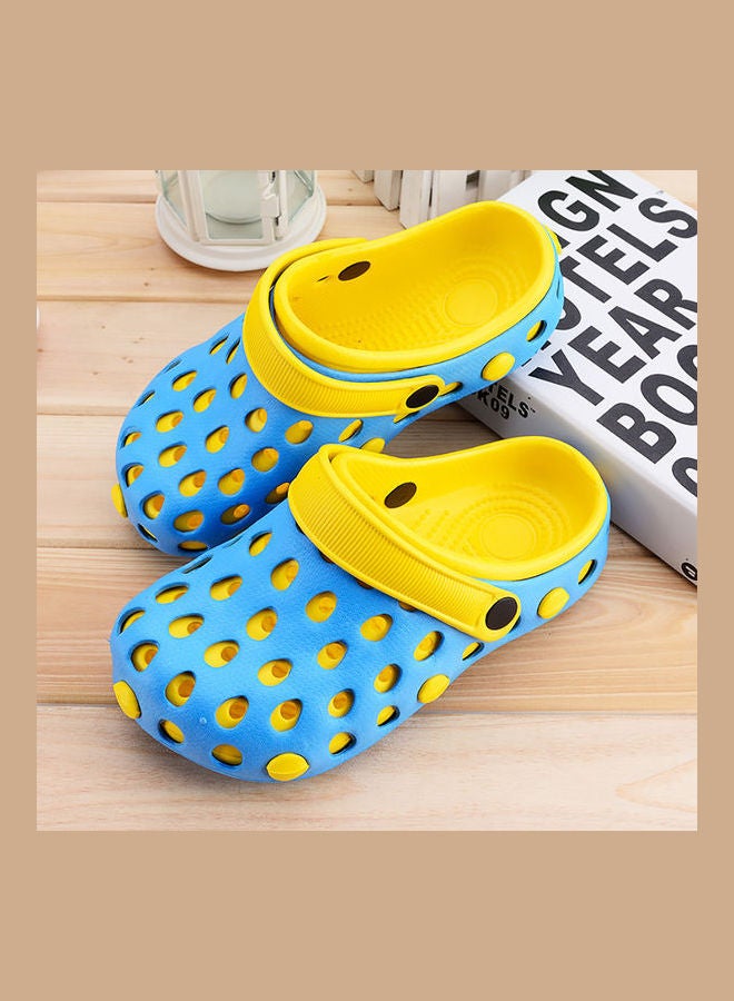 صندل صيفي كاجوال بتصميم مغلق من الأمام ومزود بفتحات متعددة ومضاد للانزلاق أزرق/أصفر - Image 2