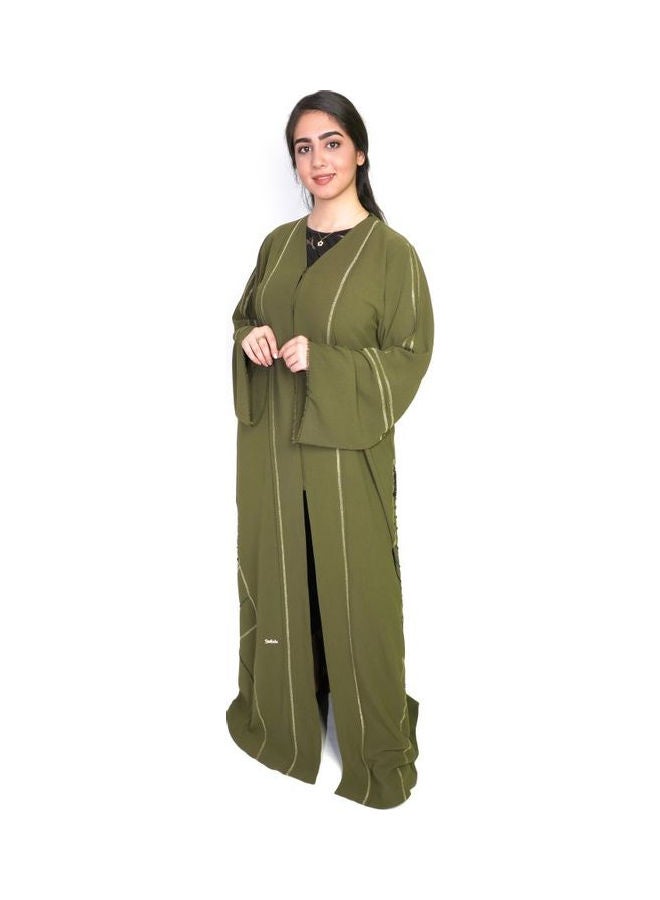 عباية سيفا من قماش الكريب ومزينة بتطريز آري يدوي أخضر - Image 2