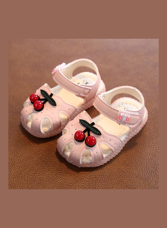 صندل للفتيات الصغيرات بنعل ناعم مريح ومضاد للانزلاق وردي/ أسود/ أحمر - Image 3