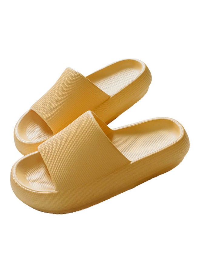 شبشب صيفي للحمام أصفر - Image 1