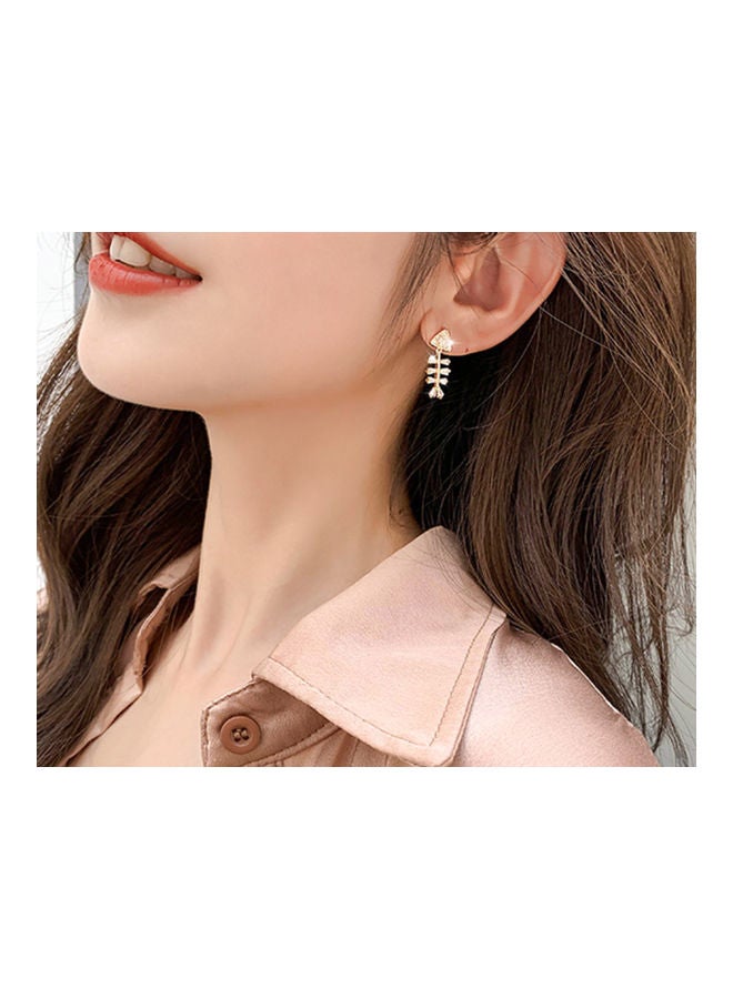 J.J Hand made 925 Sterling Silver Rhinestone Crystal Fishbone Stud Earrings - Image 5