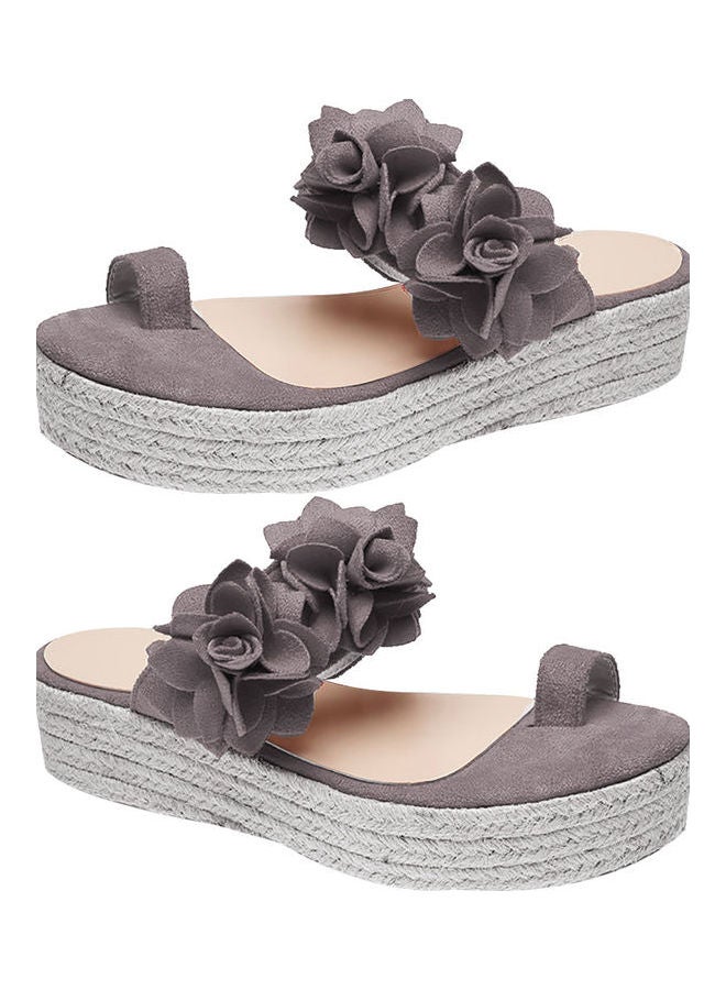 Flowers Detail Toe Loop Wedge Sandals Grey 
