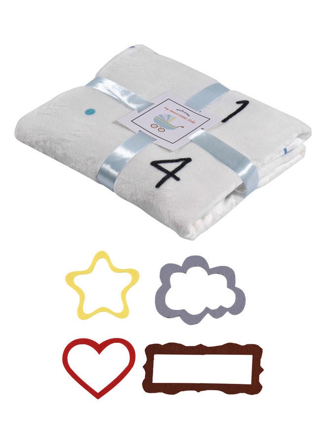 Baby Monthly Milestone Flannel Baby Blanket With 4 Frame - Image 1