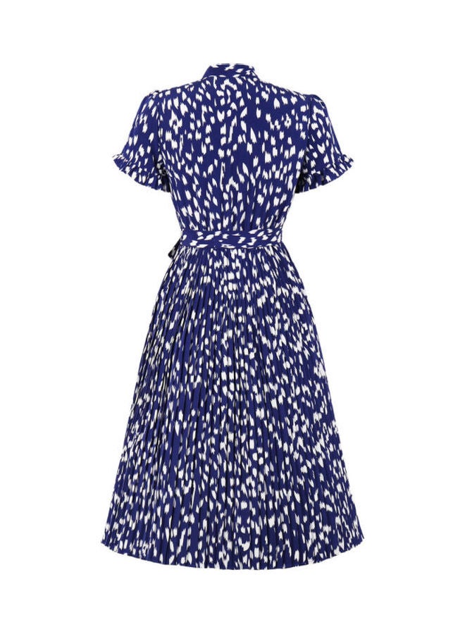 أوتاد فستان أنيق برباط ومزين بطبعة وبكسرات أزرق/ أبيض - Image 2