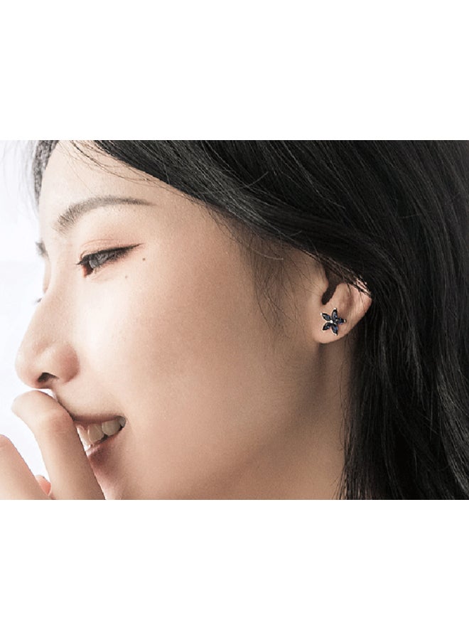 جاي.جاي هاند ميد أقراط كبس غير متماثلة بتصميم زهرة و مربع - Image 2