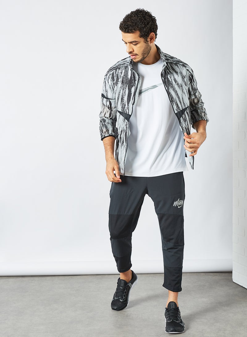 Nike - Windrunner Wild Run Printed Running Jacket Grey - Image 1