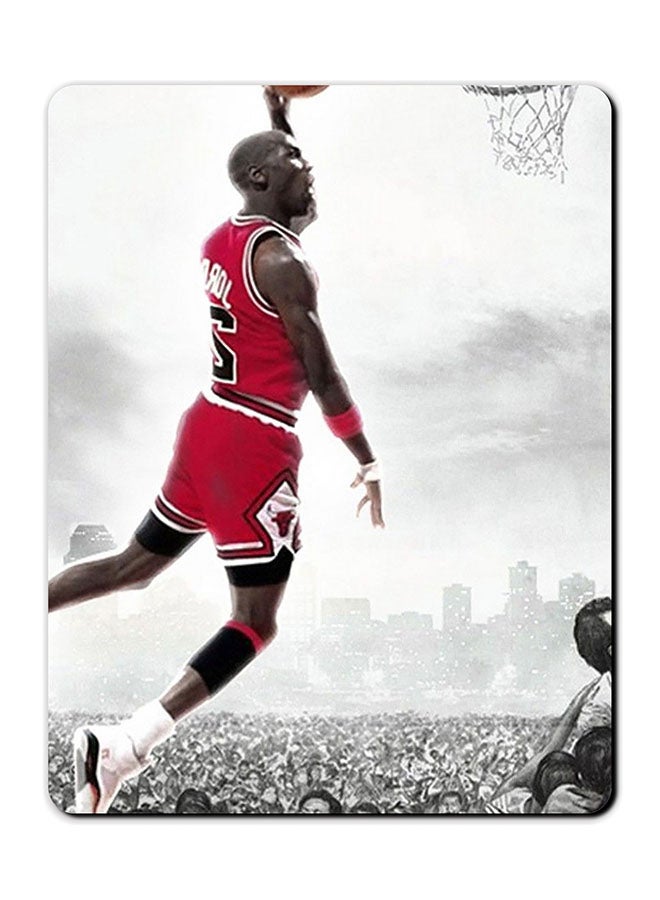 لوحة ماوس مضادة للانزلاق بسطح أملس داكن وتصميم كرة سلة. منتج متعدد الألوان