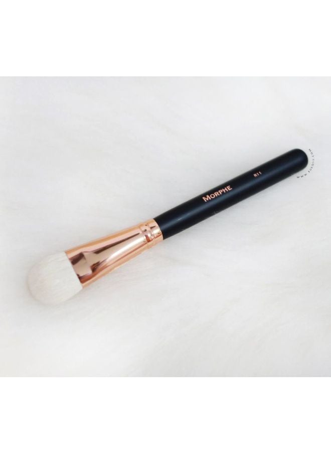 Morphe R11 - Rose  Deluxe Oval Shadow Brush Black/Gold/Beige - Image 2