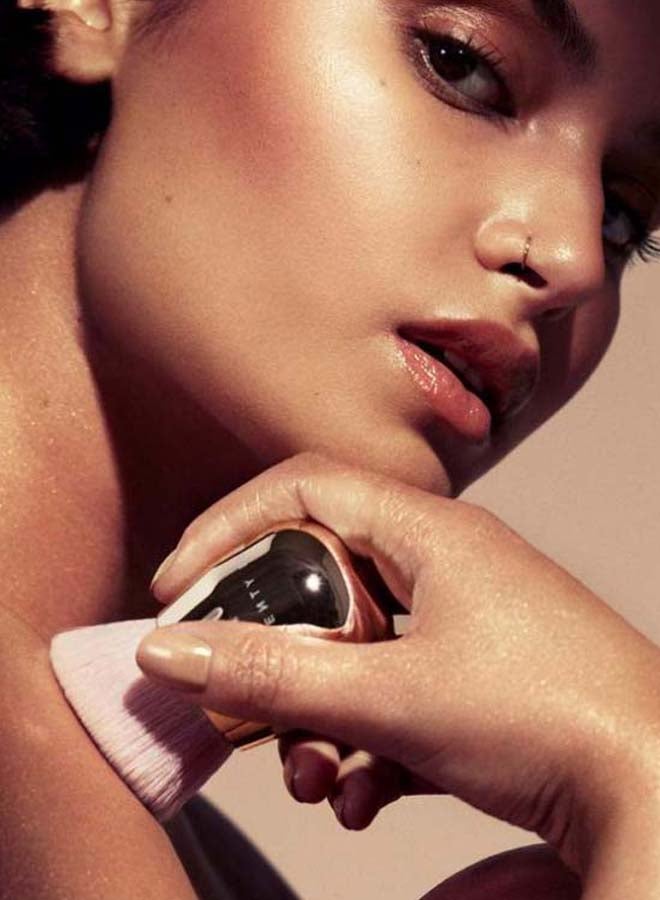 FENTY BEAUTY Face And Body Kabuki Brush Silver/Pink  - Image 4