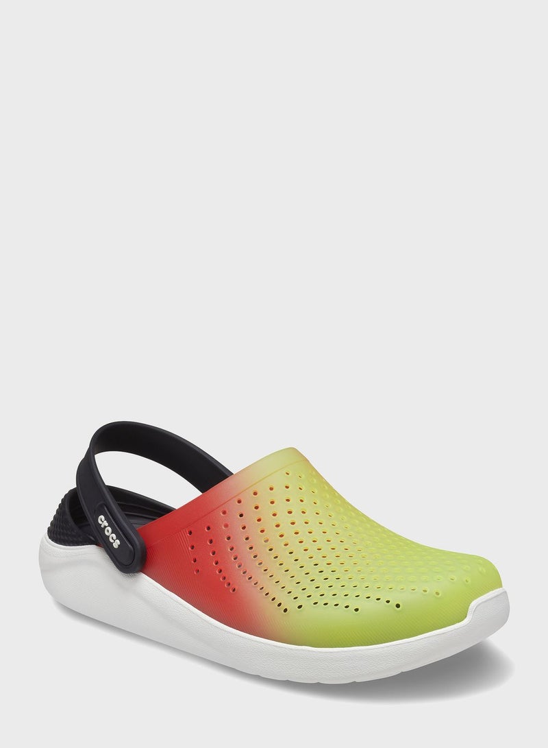 كروكس خف لايت رايد كولور ديب من دون رباط، سهل الارتداء متعدد الألوان - Image 1