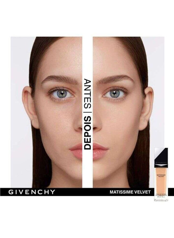 GIVENCHY Matissime Velvet Radiant Mat Fluid Foundation SPF 20-PA+++ 04 Mat Beige  - Image 4